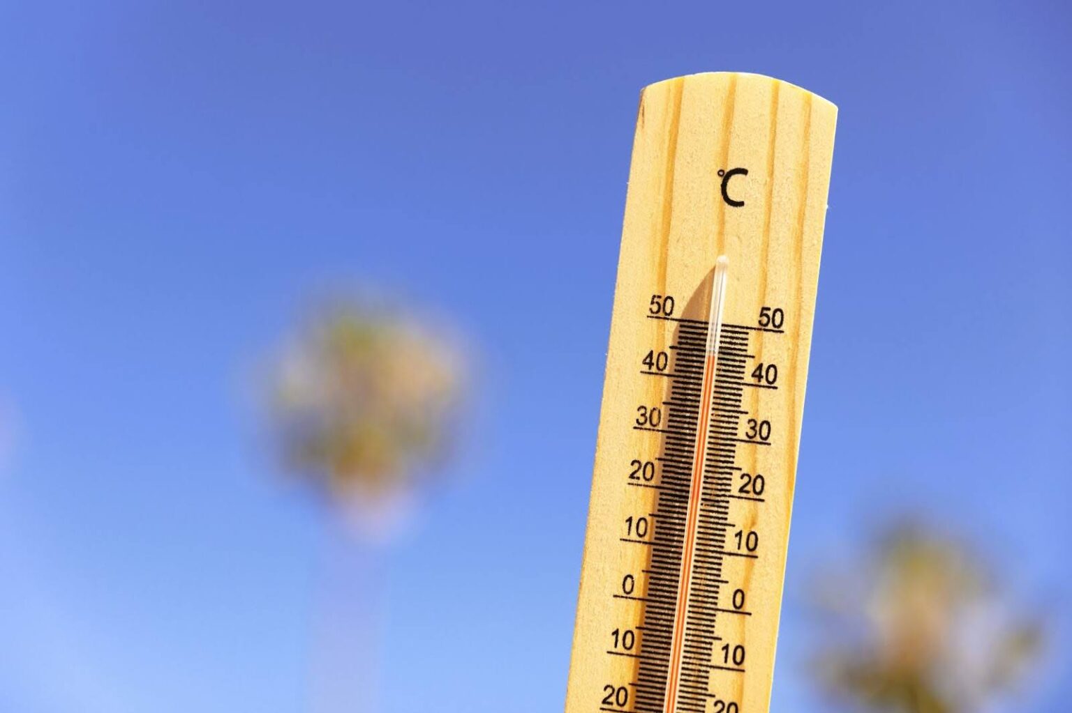 Celsius thermometer representing home infrared sauna temperature